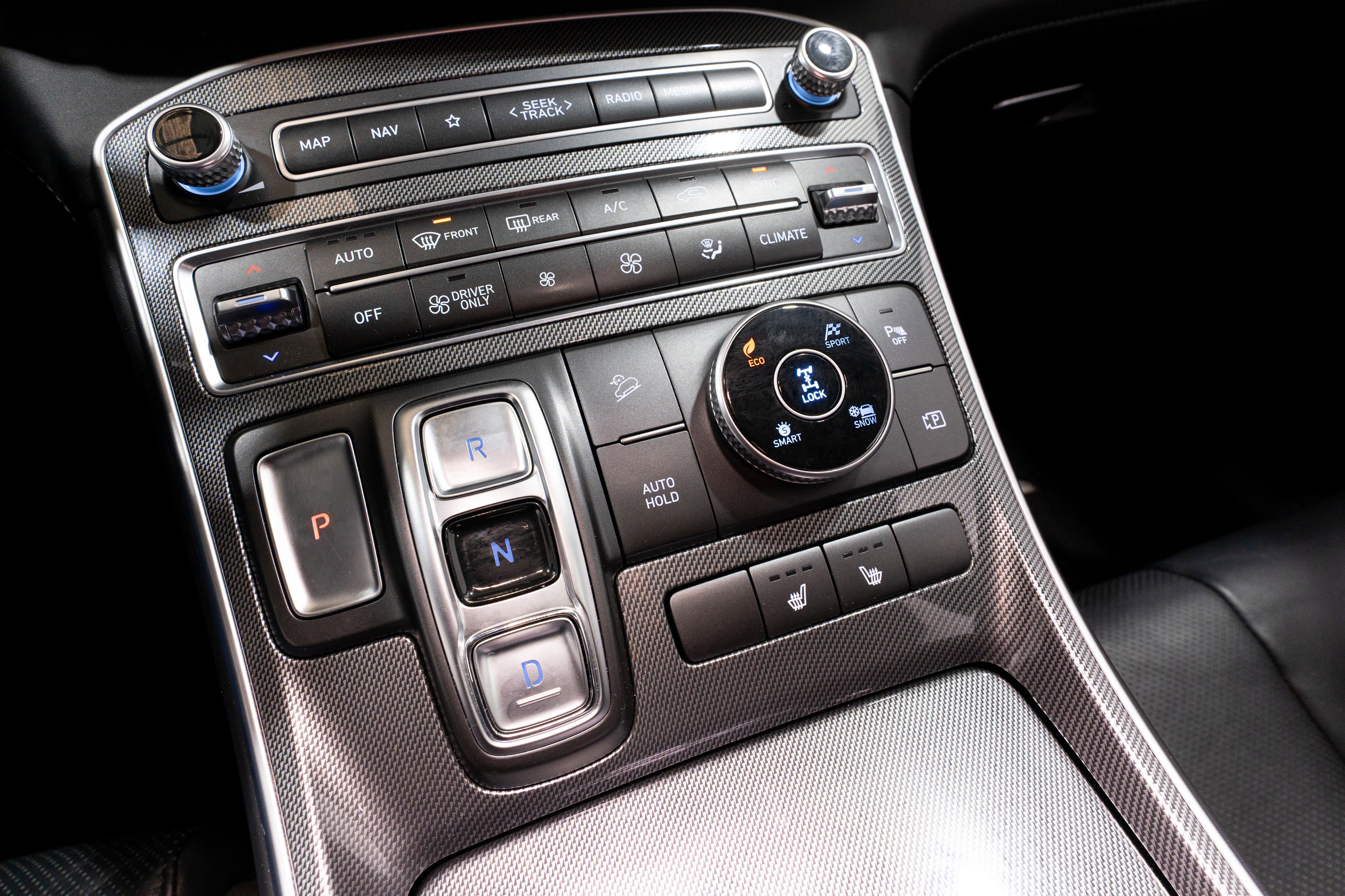 Used 2022 Hyundai Santa Fe SEL Premium w/ Cargo Package image 24