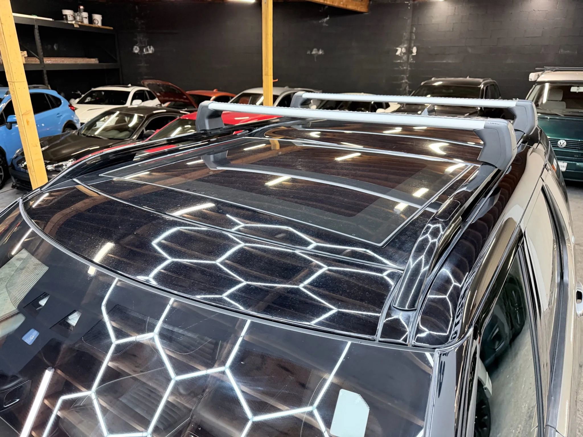 Used 2020 Land Rover Discovery HSE Luxury image 5