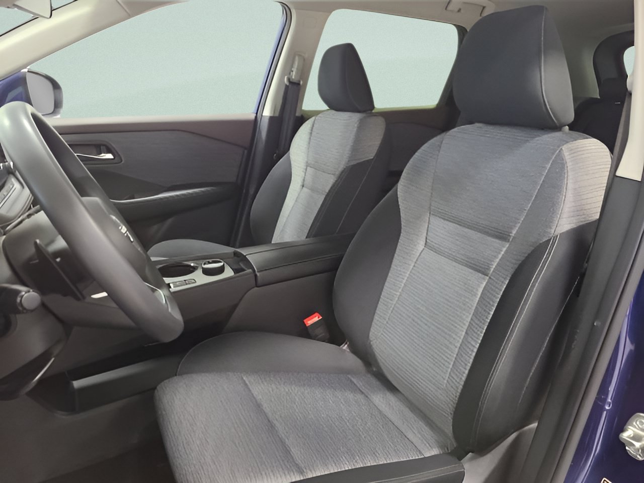 Used 2023 Nissan Rogue SV AWD/4WD image 17