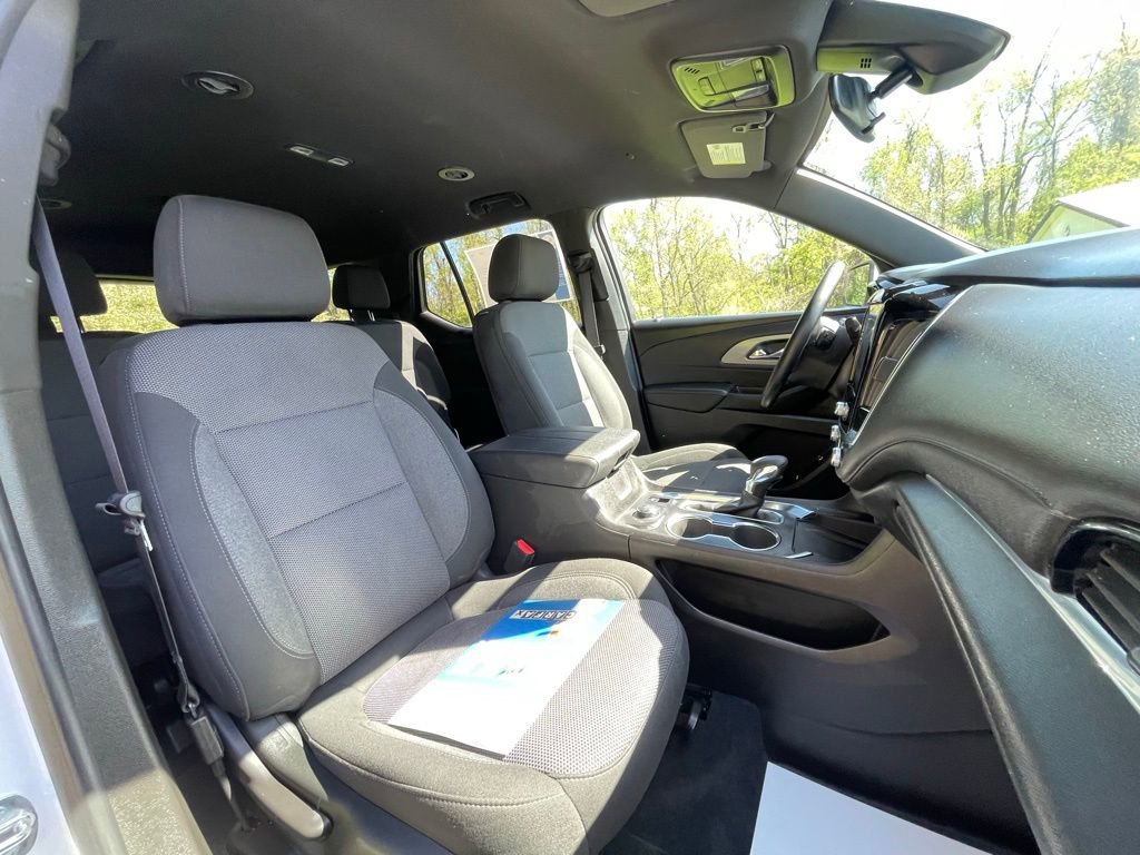 Certified 2023 Chevrolet Traverse LT AWD/4WD image 12
