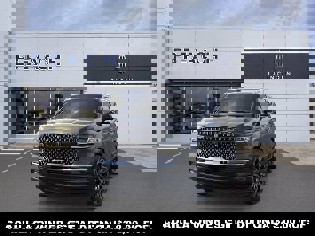 New 2026 Lincoln Navigator Reserve image 3