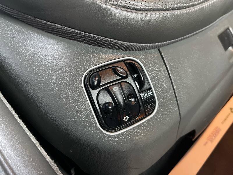 Used 2004 Mercedes-Benz SL 500 image 38