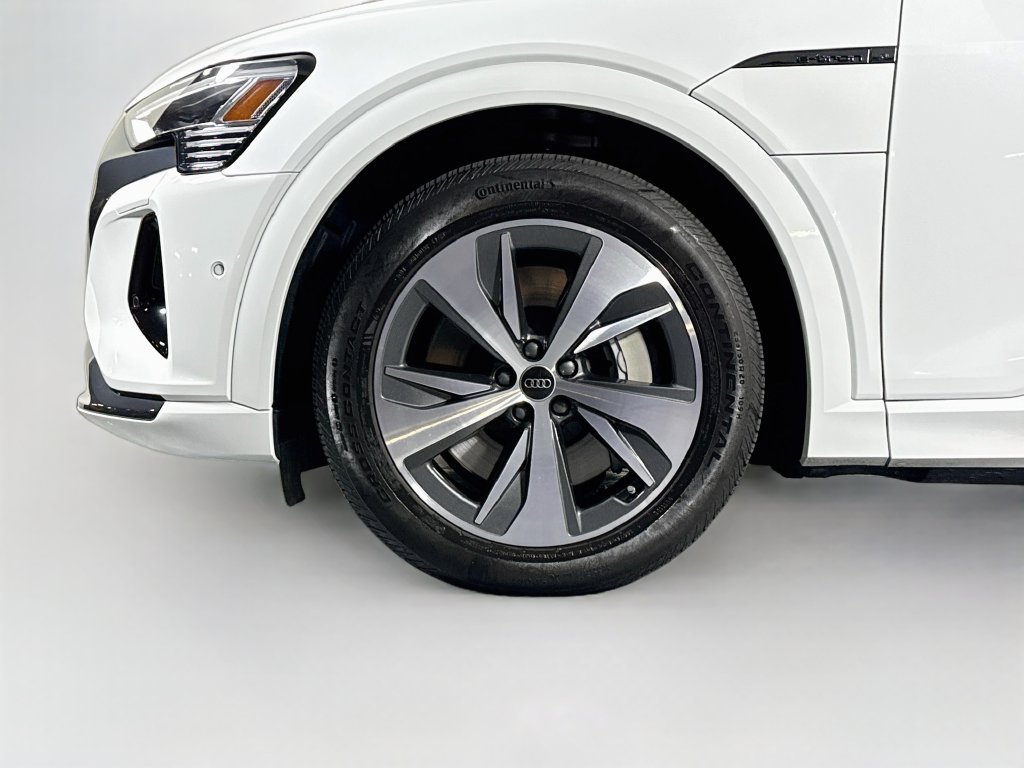 Used 2024 Audi Q8 e-tron Premium Plus AWD/4WD image 26