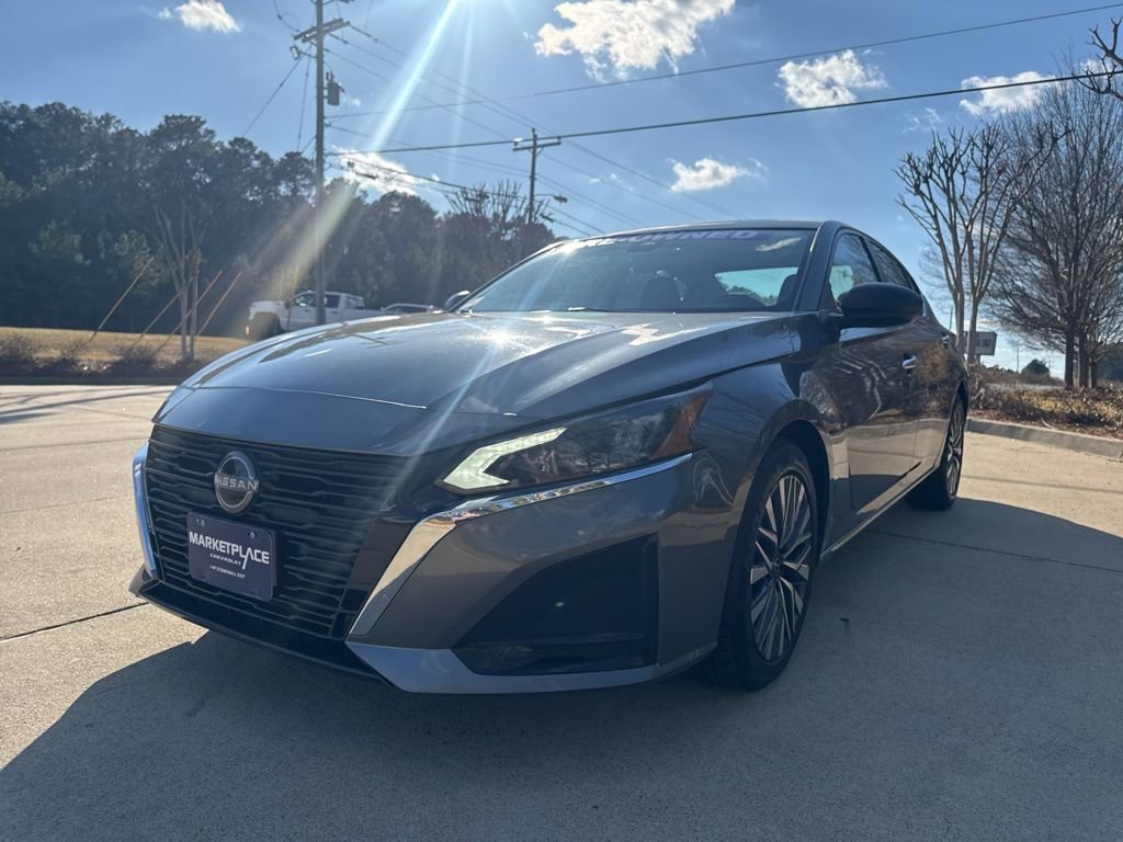 Used 2024 Nissan Altima 2.5 SV FWD image 9