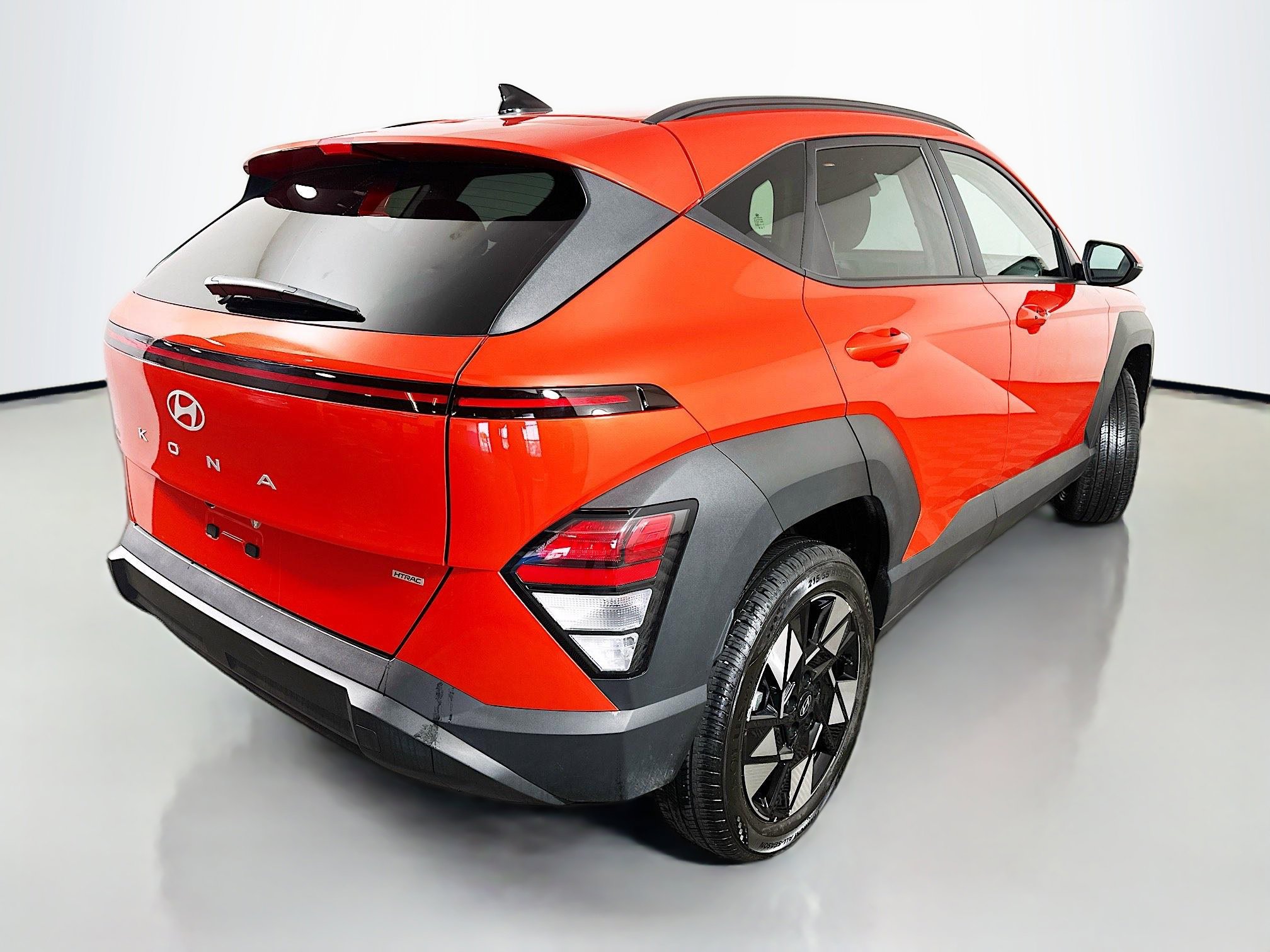 Used 2025 Hyundai Kona SEL AWD/4WD image 7