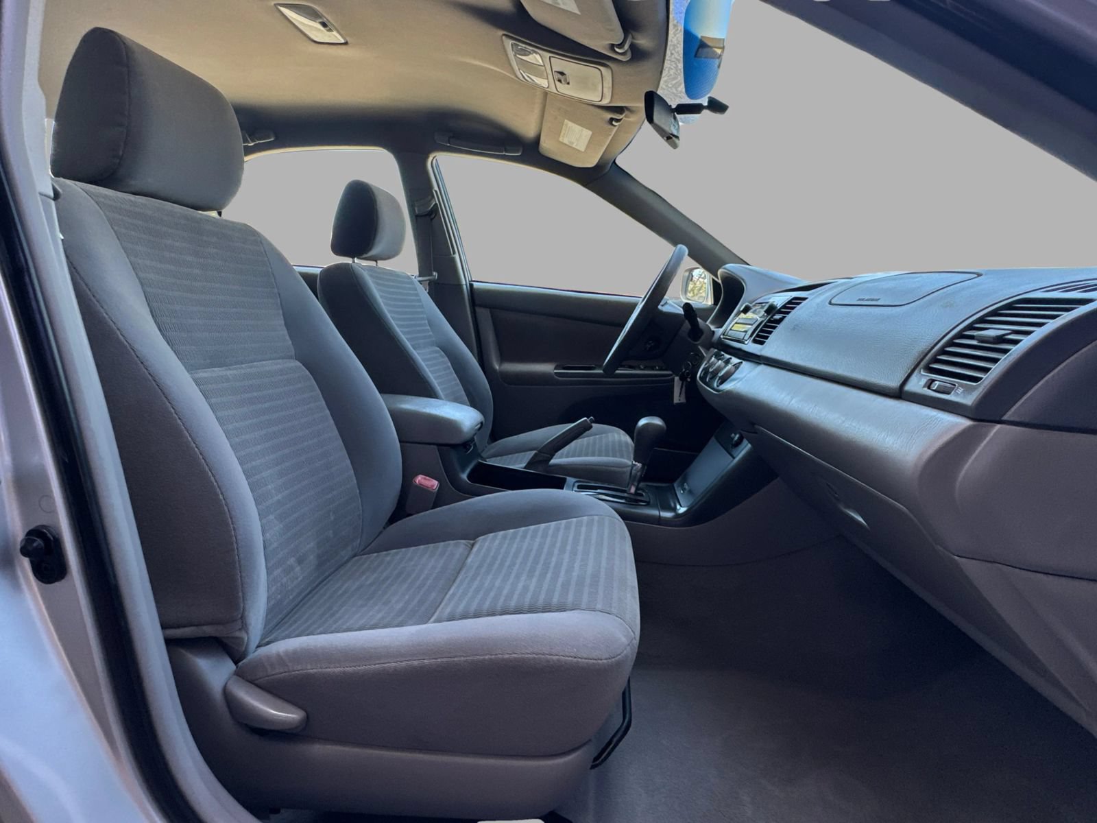 Used 2005 Toyota Camry LE FWD image 86