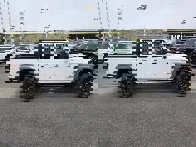 New 2026 Jeep Gladiator Sport image 8