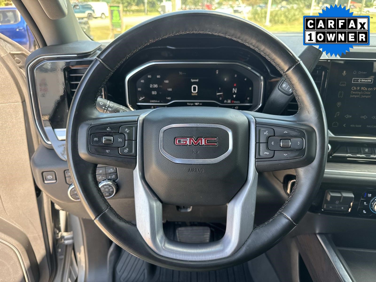 Used 2025 GMC Sierra 2500 SLT AWD/4WD image 35