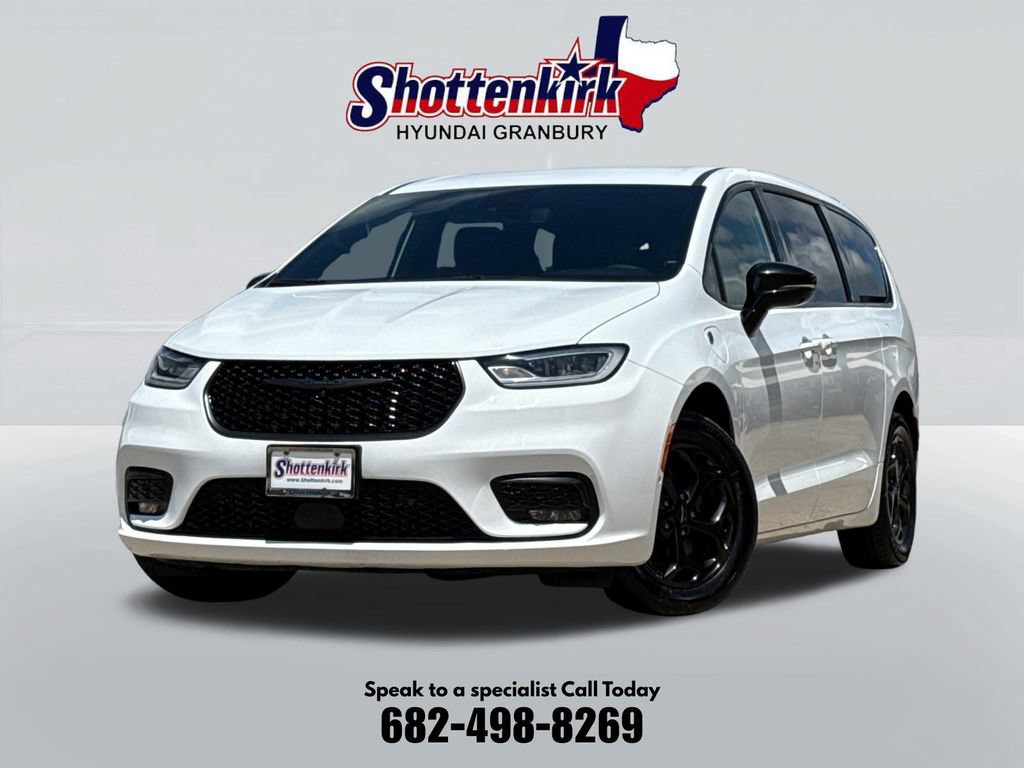 Used 2024 Chrysler Pacifica Limited FWD image 1