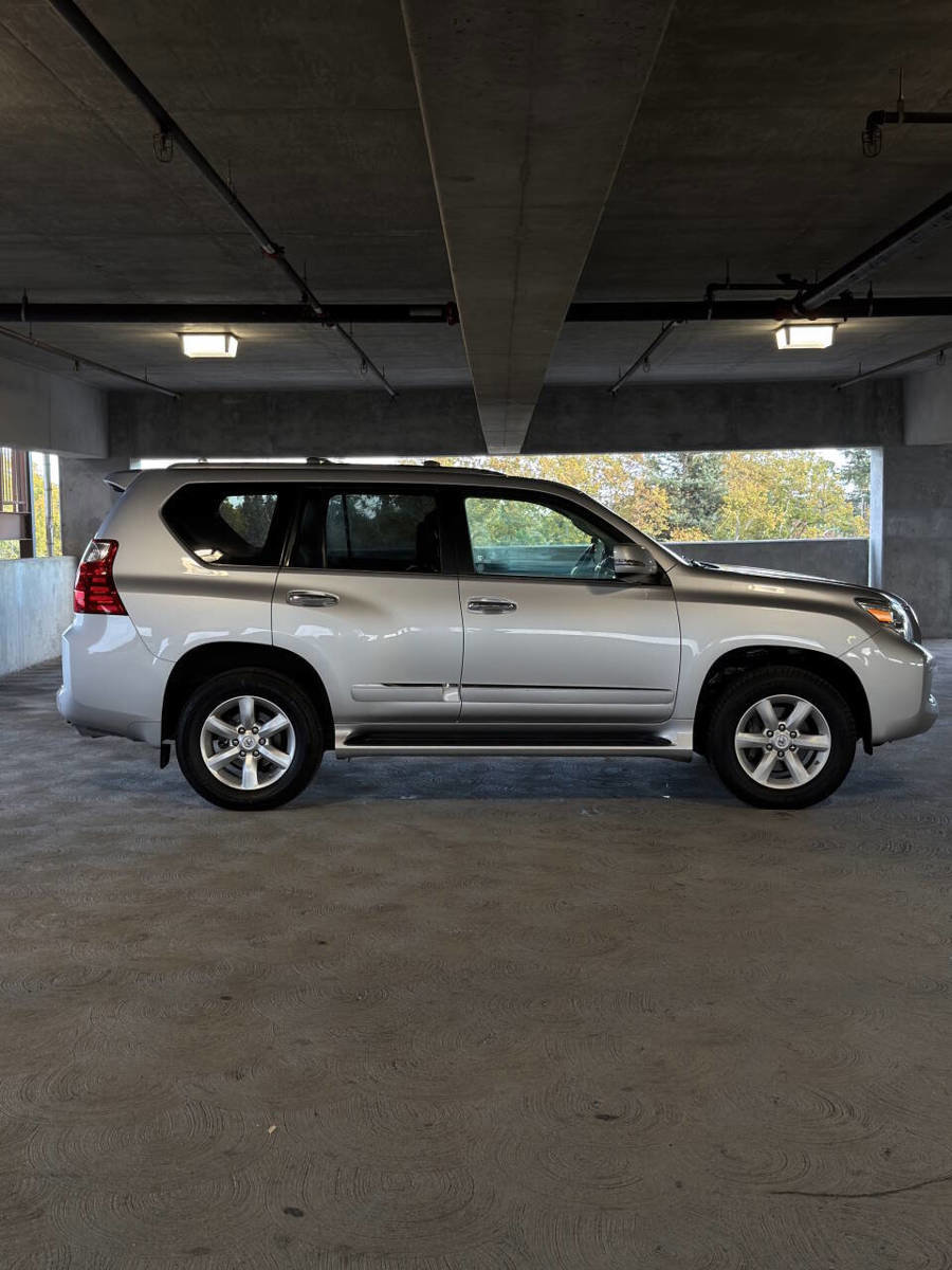 Used 2012 Lexus GX 460 image 7