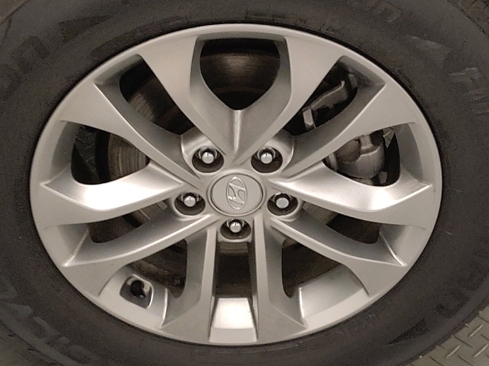 Used 2019 Hyundai Santa Fe SE image 31