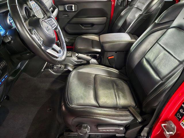 Used 2021 Jeep Wrangler Unlimited Sahara w/ Cold Weather Group AWD/4WD image 15