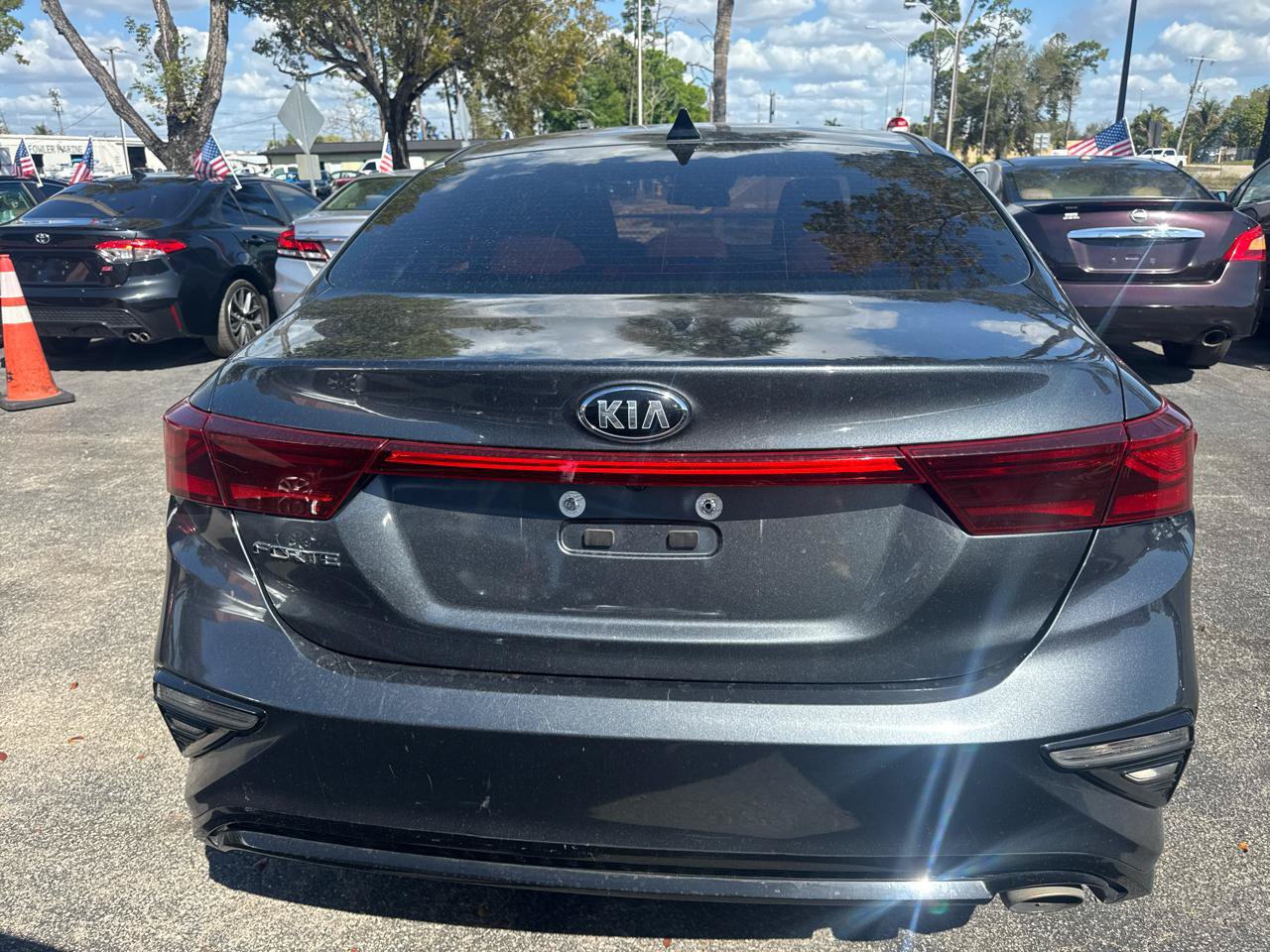 Used 2021 Kia Forte LXS FWD image 7