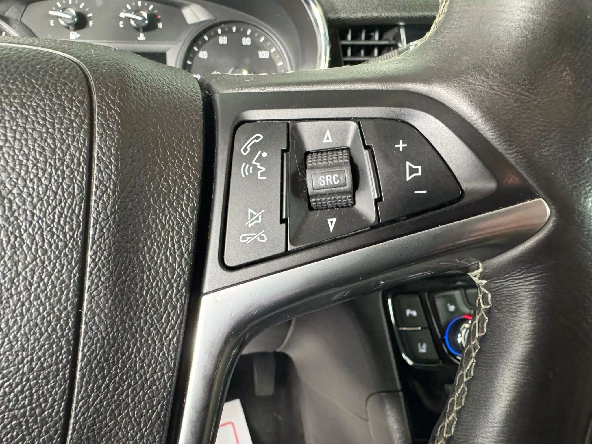 Used 2017 Buick Encore Premium w/ Experience Buick Package image 17