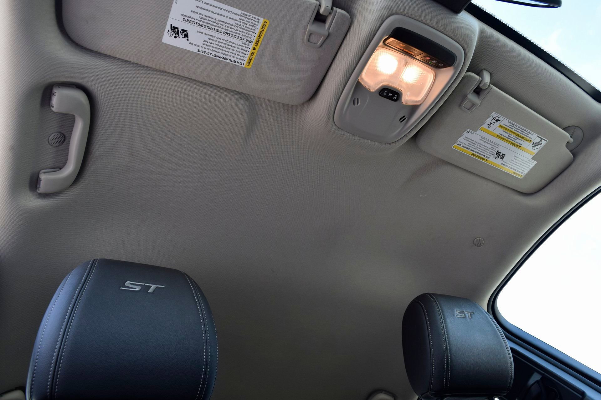 Used 2024 Buick Encore GX Sport Touring image 23