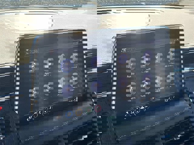 Used 2021 GMC Yukon SLT w/ SLT Premium Package image 32