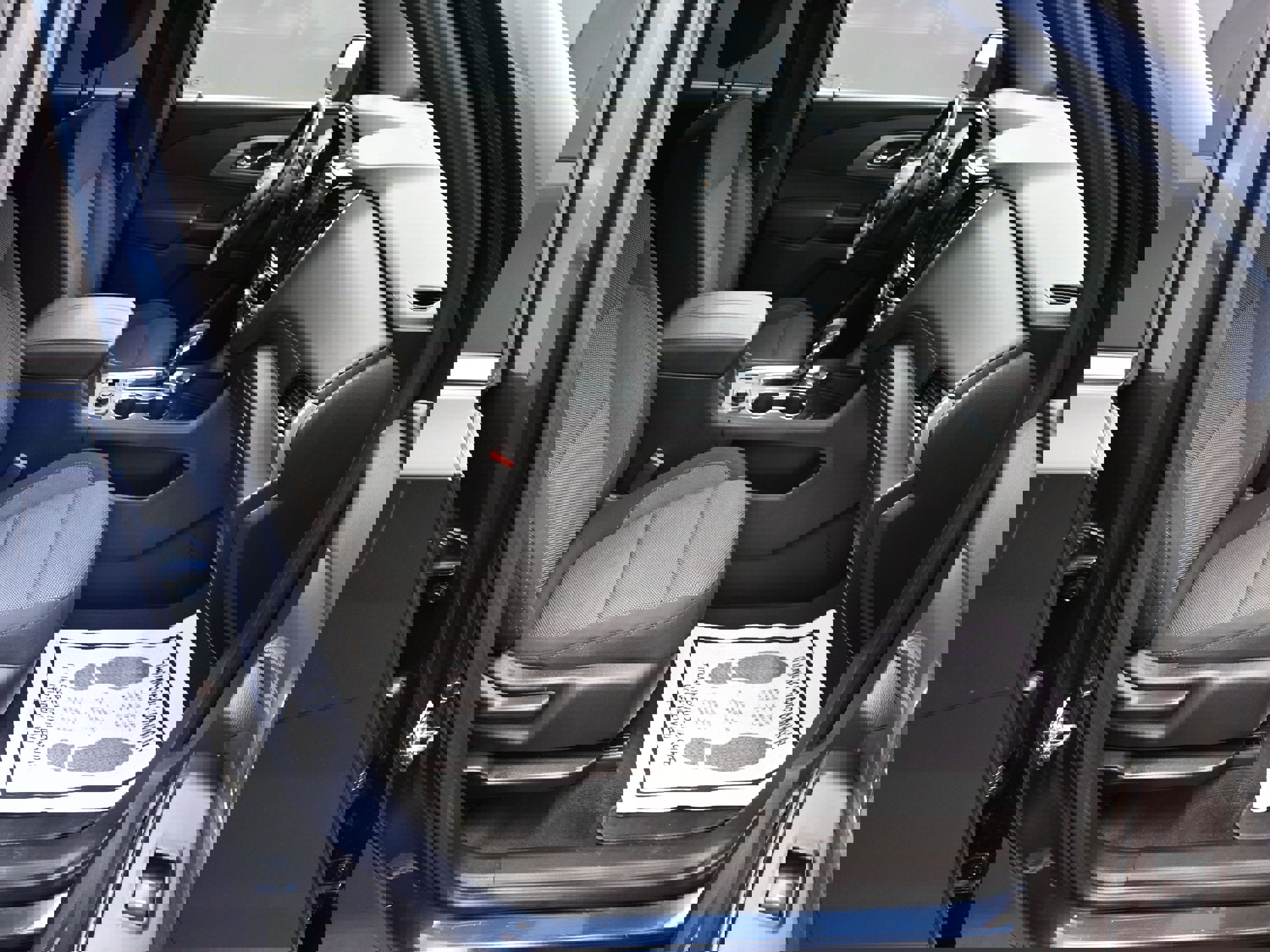 Used 2023 Chevrolet Traverse LT image 34