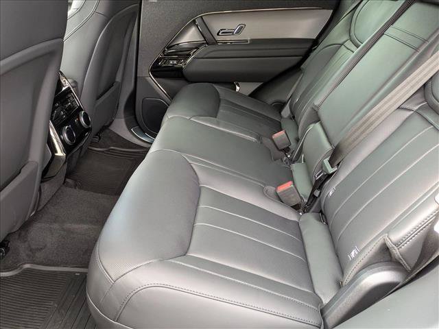 New 2027 Land Rover Range Rover Sport SE AWD/4WD image 17