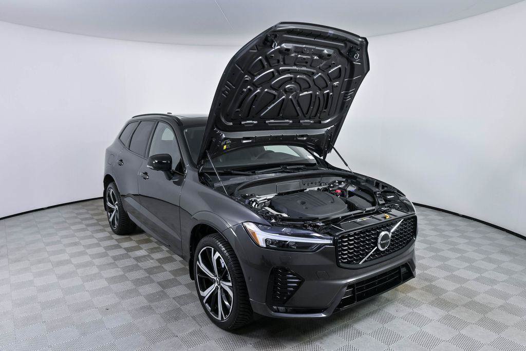 Used 2024 Volvo XC60 B5 Ultimate AWD/4WD image 35