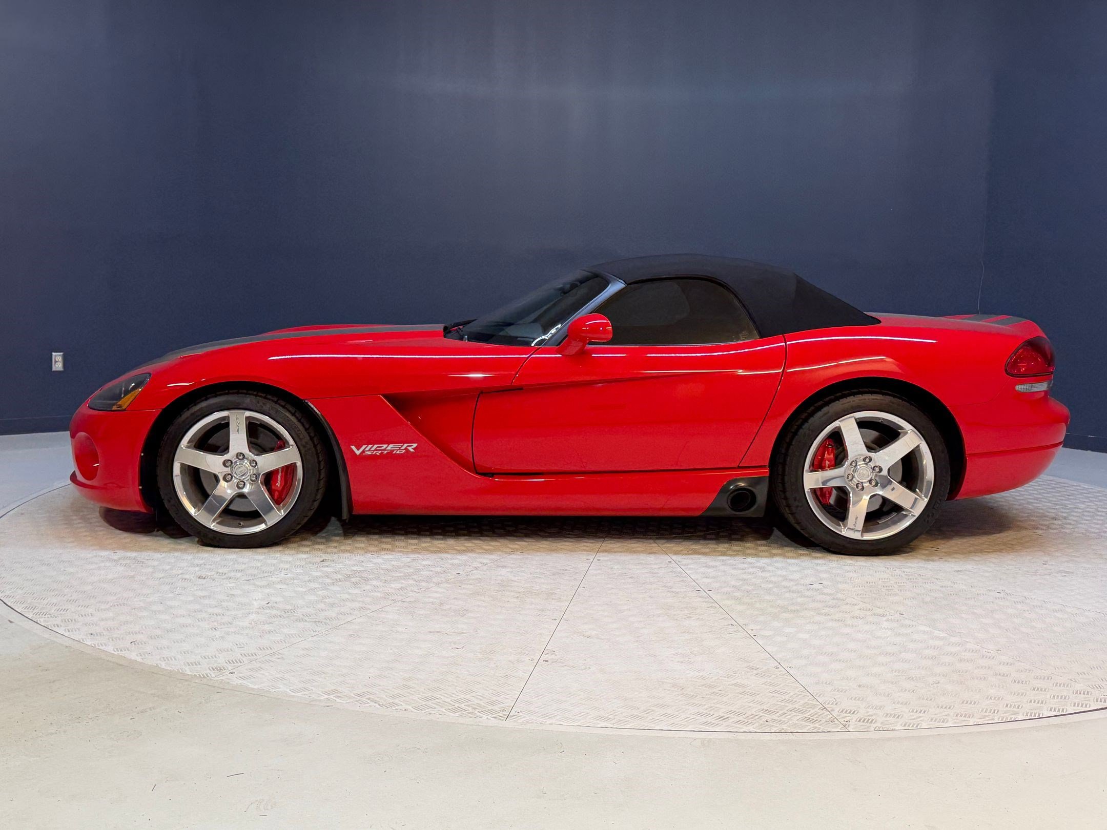 Used 2008 Dodge Viper SRT-10 w/ Protection Group image 2