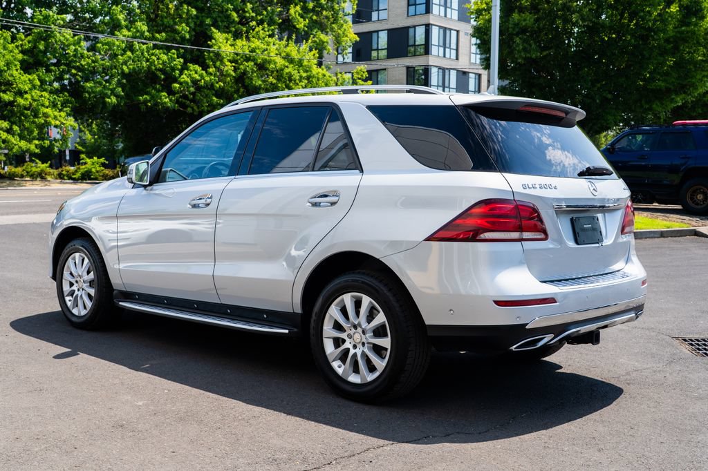 Used 2016 Mercedes-Benz GLE 300d 4MATIC image 4