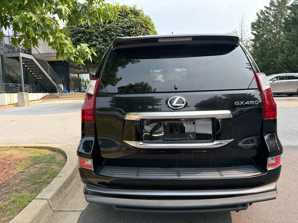 Used 2022 Lexus GX 460 Premium w/ Accessory Package AWD/4WD image 19