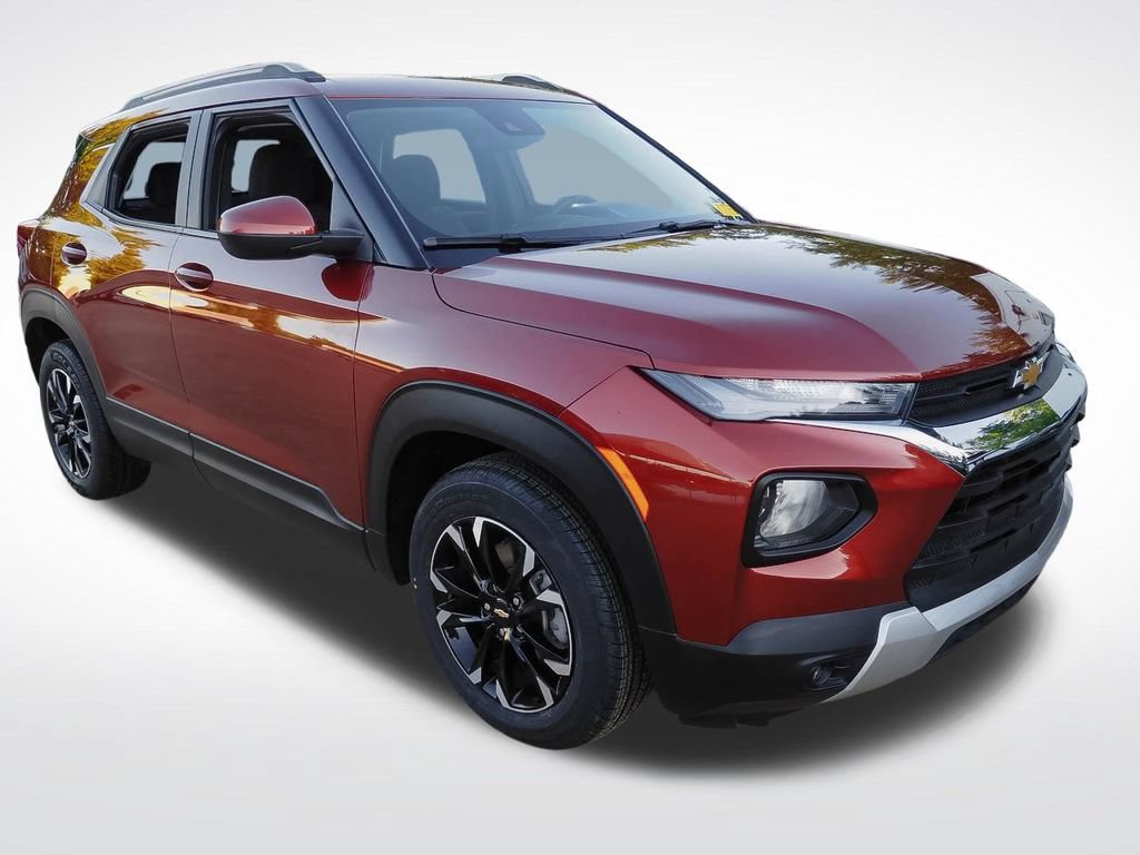 Certified 2021 Chevrolet TrailBlazer LT w/ Driver Confidence Package FWD image 3