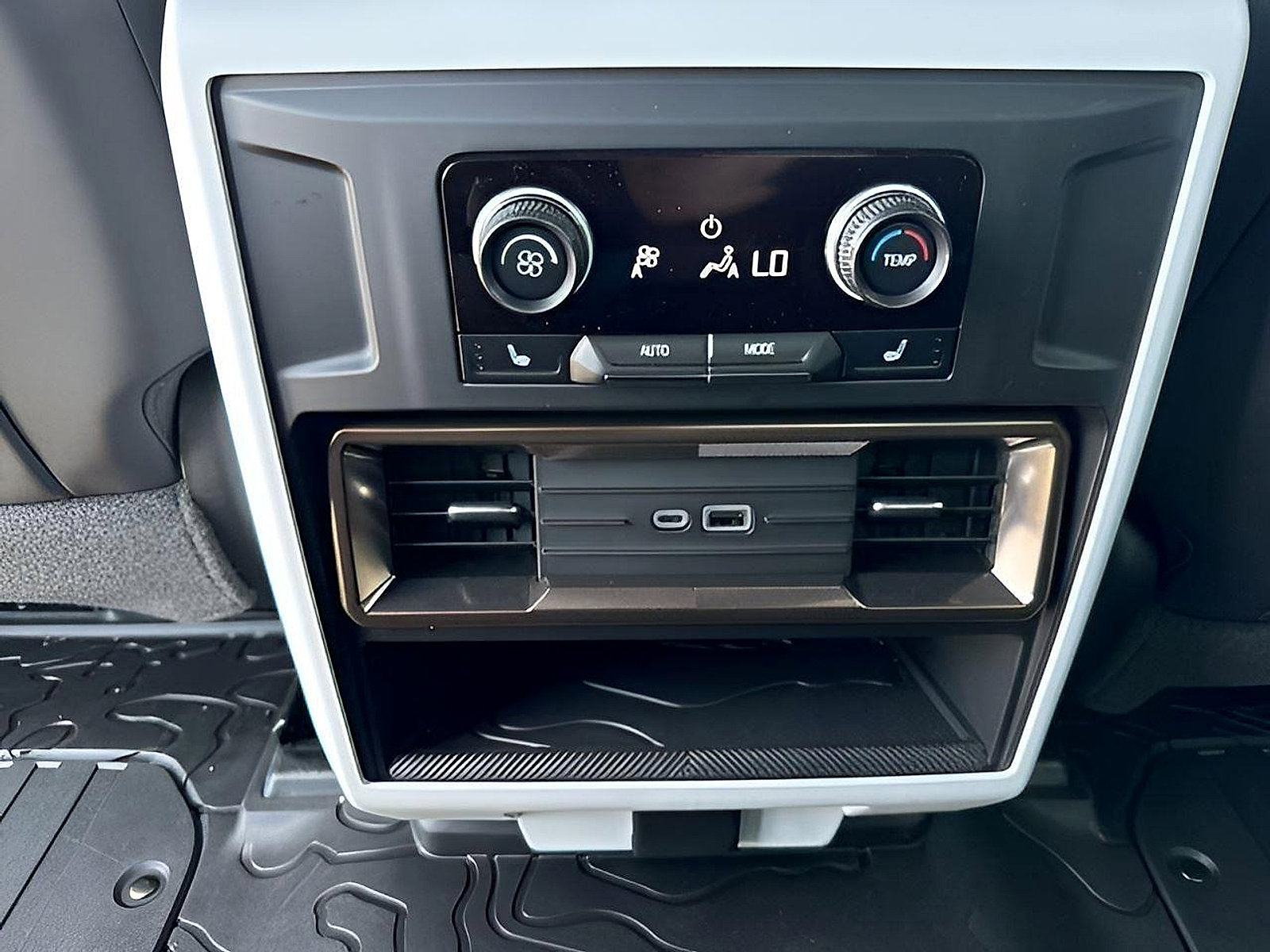 New 2025 GMC Hummer EV 3X w/ LPO, Illumination Package AWD/4WD image 24
