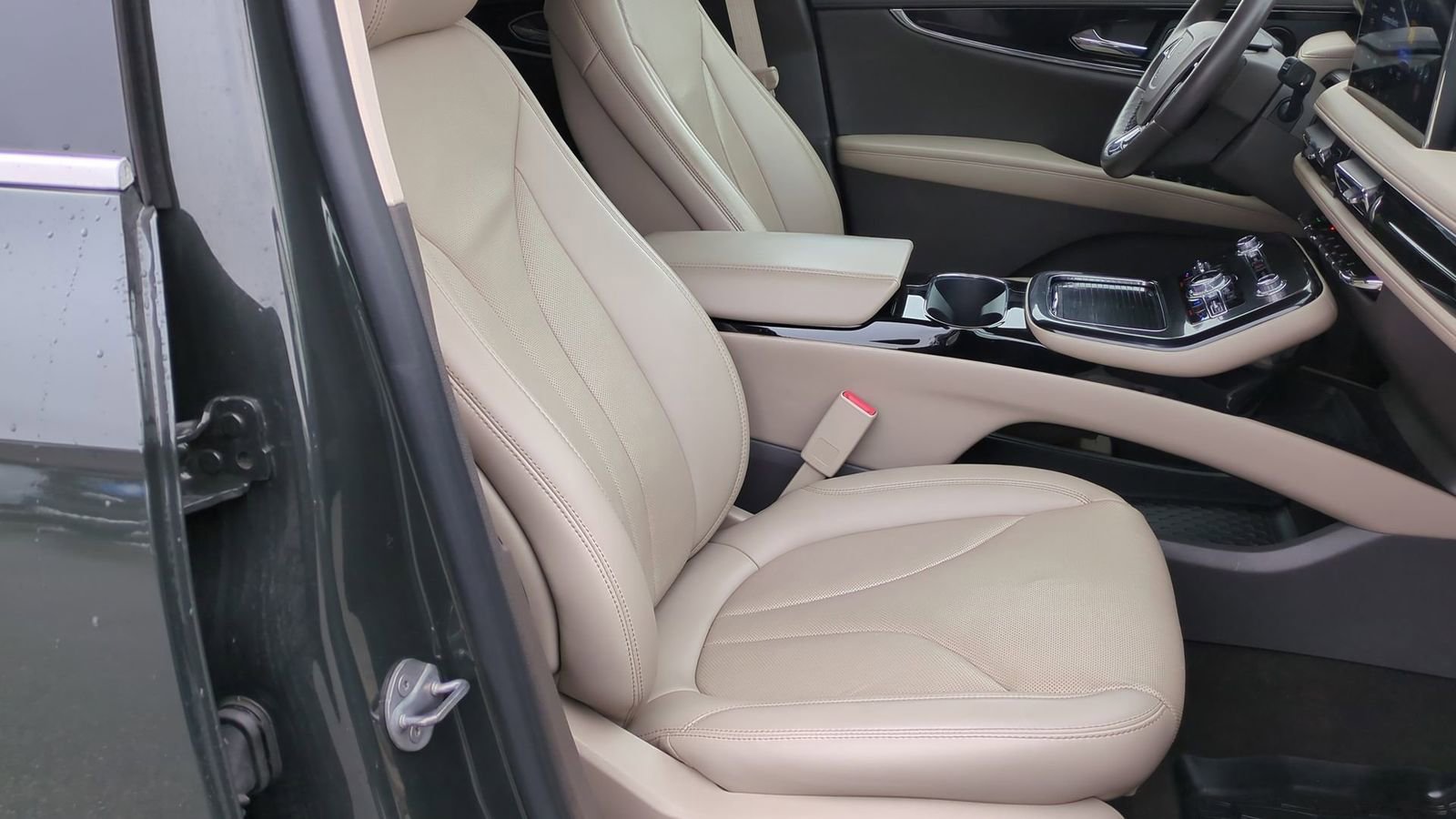 Used 2022 Lincoln Nautilus Reserve image 23