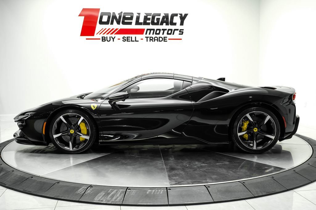 Used 2022 Ferrari SF90 Spider AWD/4WD image 12