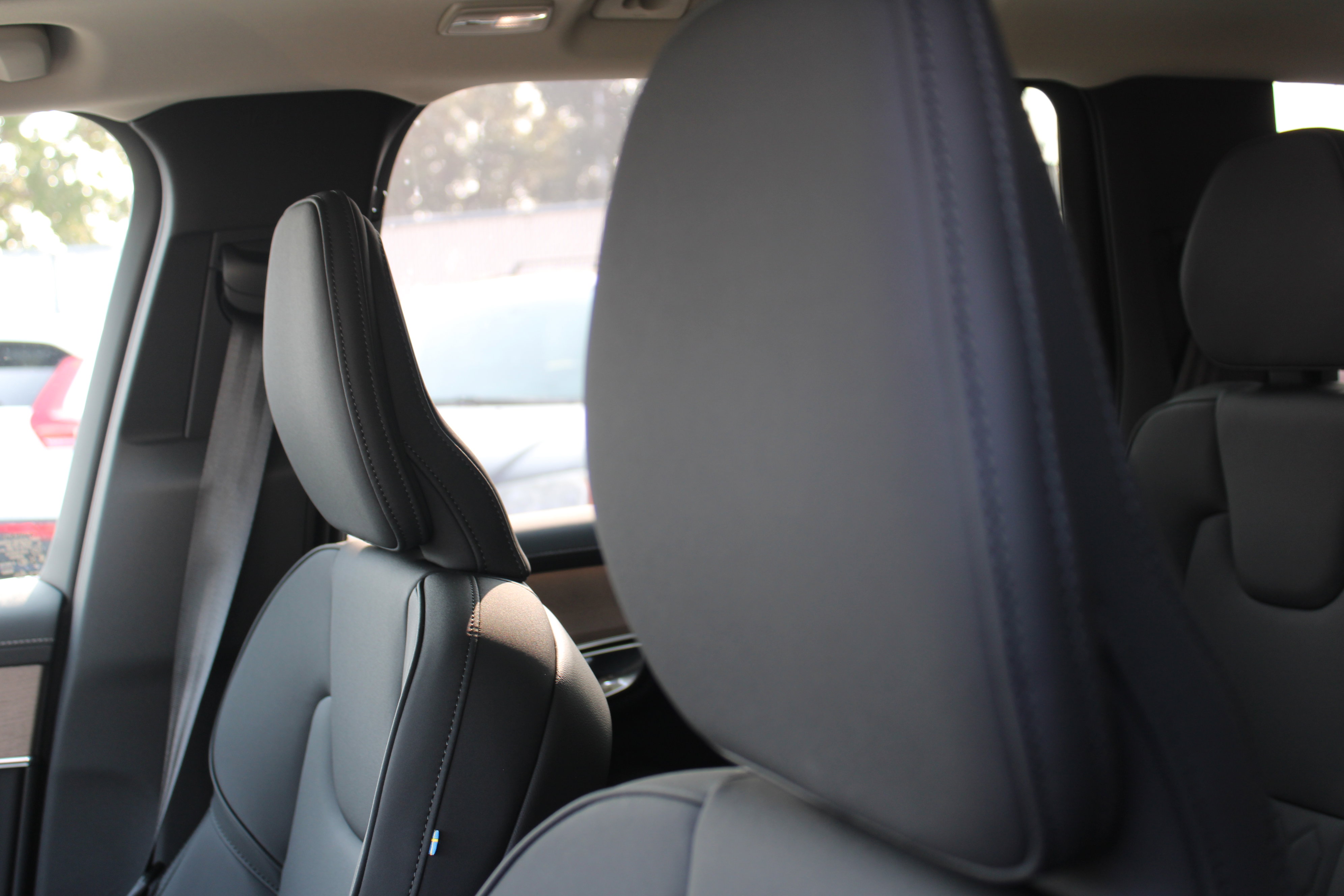 New 2026 Volvo XC90 B6 Plus w/ Protection Package Premier AWD/4WD image 8