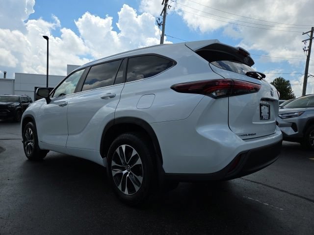 Used 2026 Toyota Highlander XLE AWD/4WD image 5