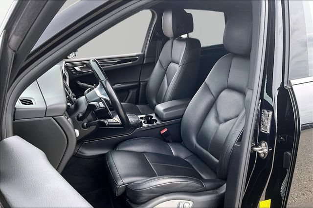 Used 2018 Porsche Macan AWD/4WD image 27