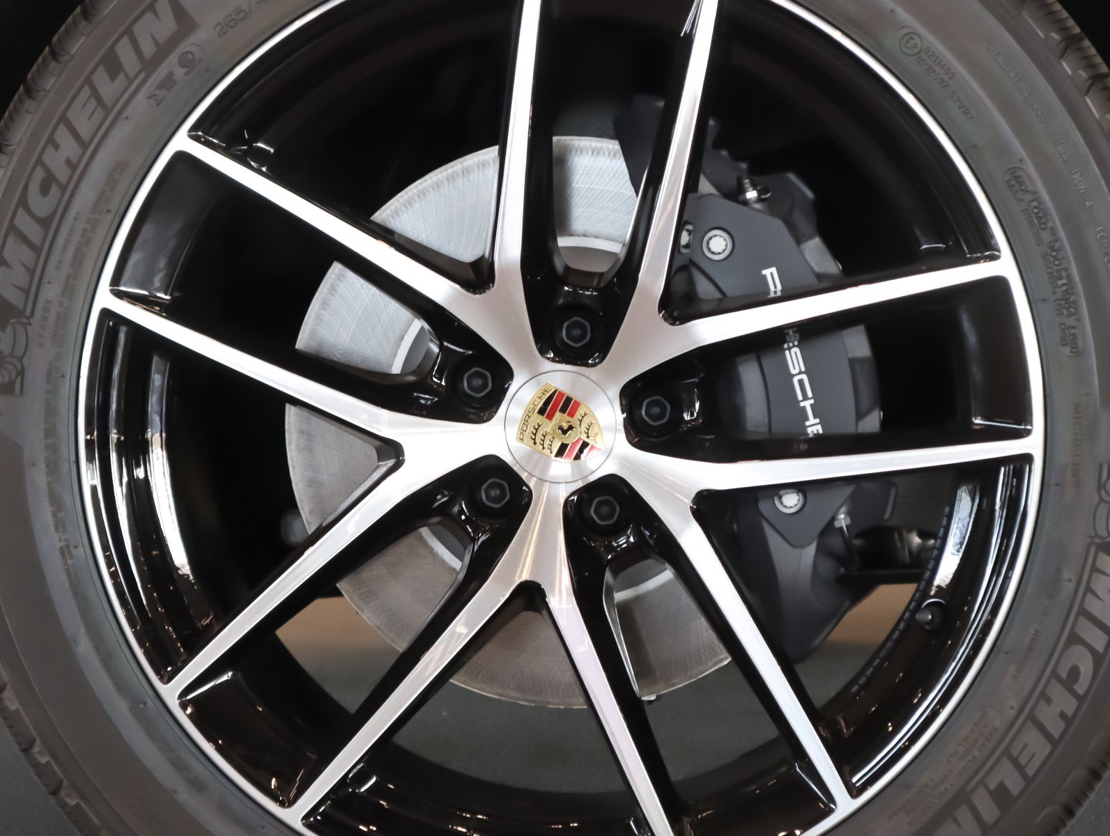 New 2026 Porsche Macan image 13