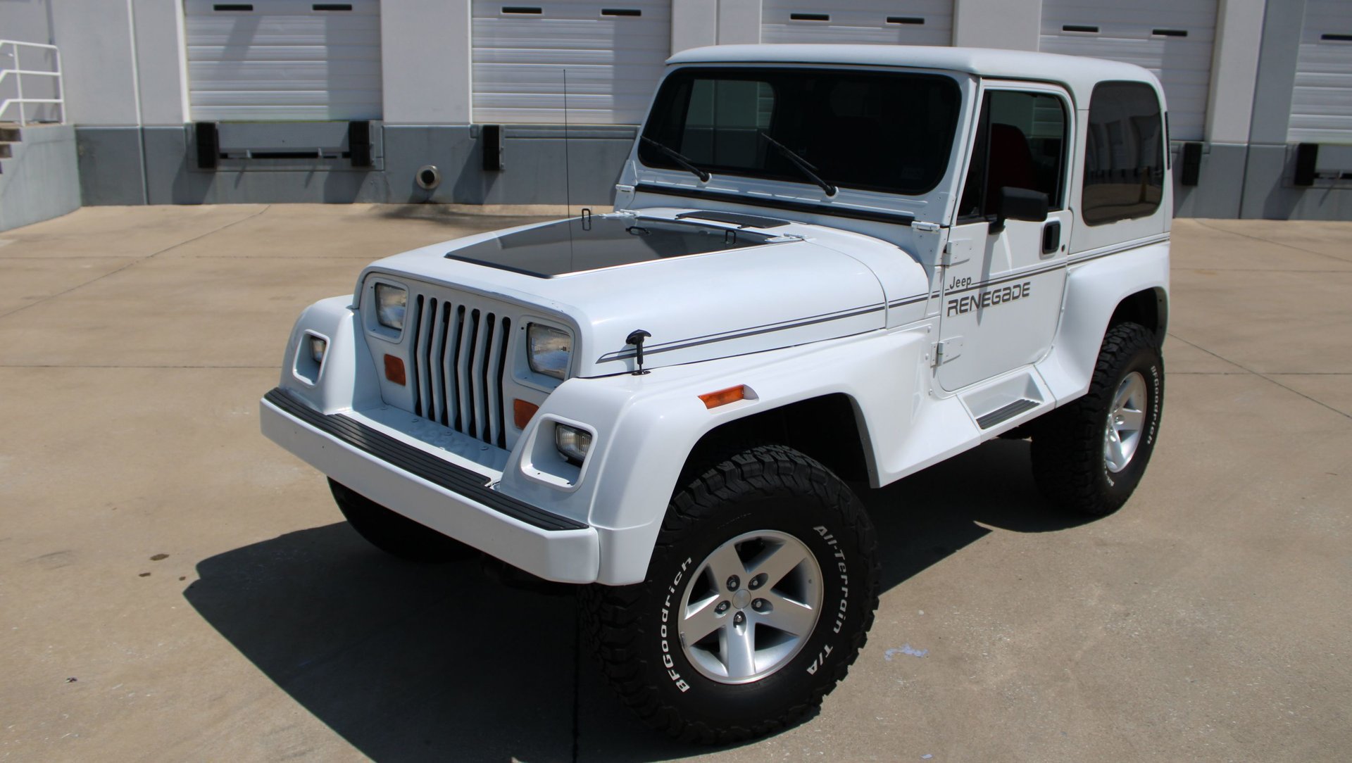 Used 1991 Jeep Wrangler Renegade AWD/4WD image 2