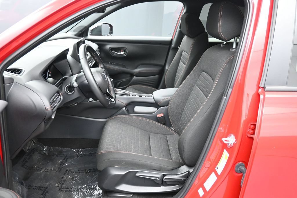 Certified 2025 Honda HR-V Sport image 18