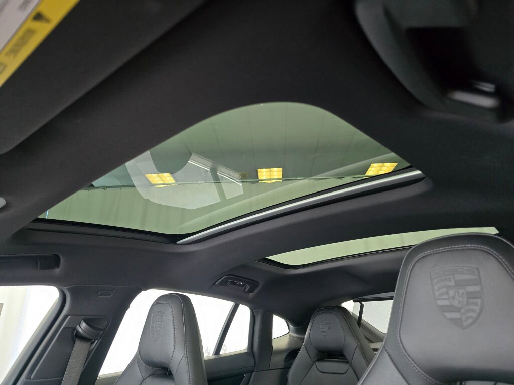 New 2025 Porsche Panamera 4 image 30