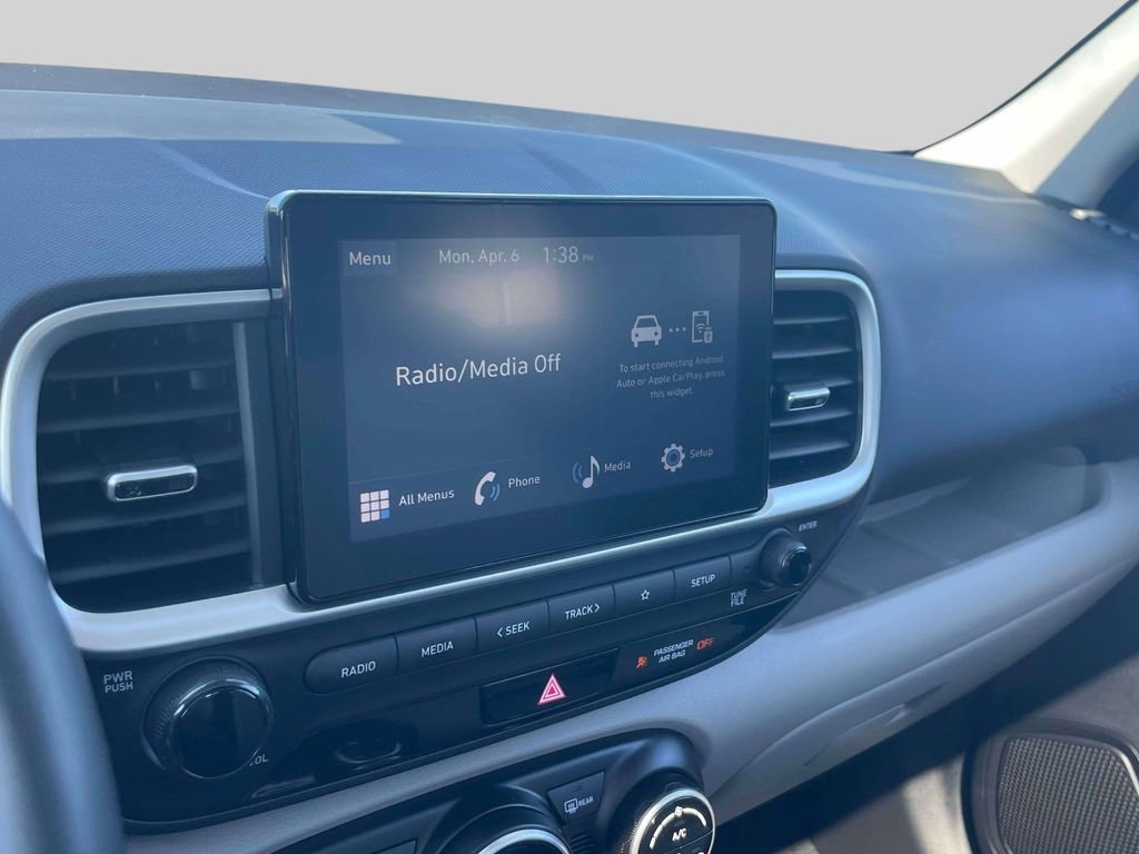 Used 2023 Hyundai Venue SEL image 27