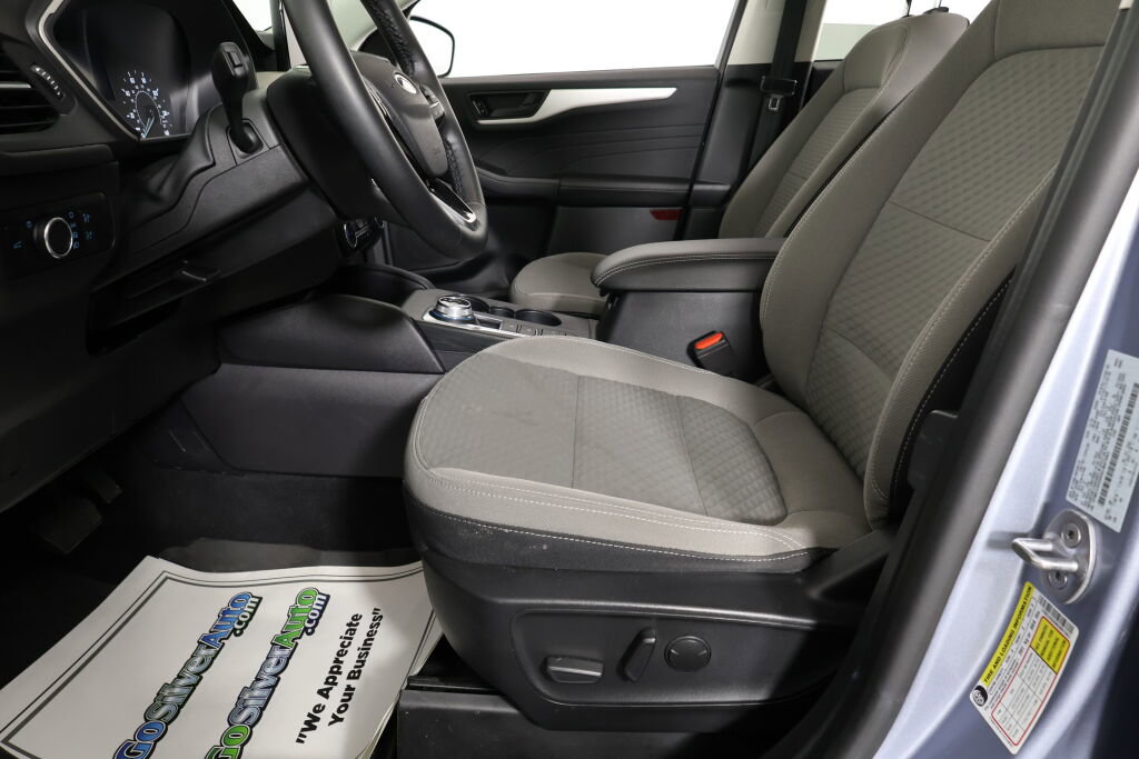 Used 2022 Ford Escape SE w/ SE Sport Appearance Package image 13