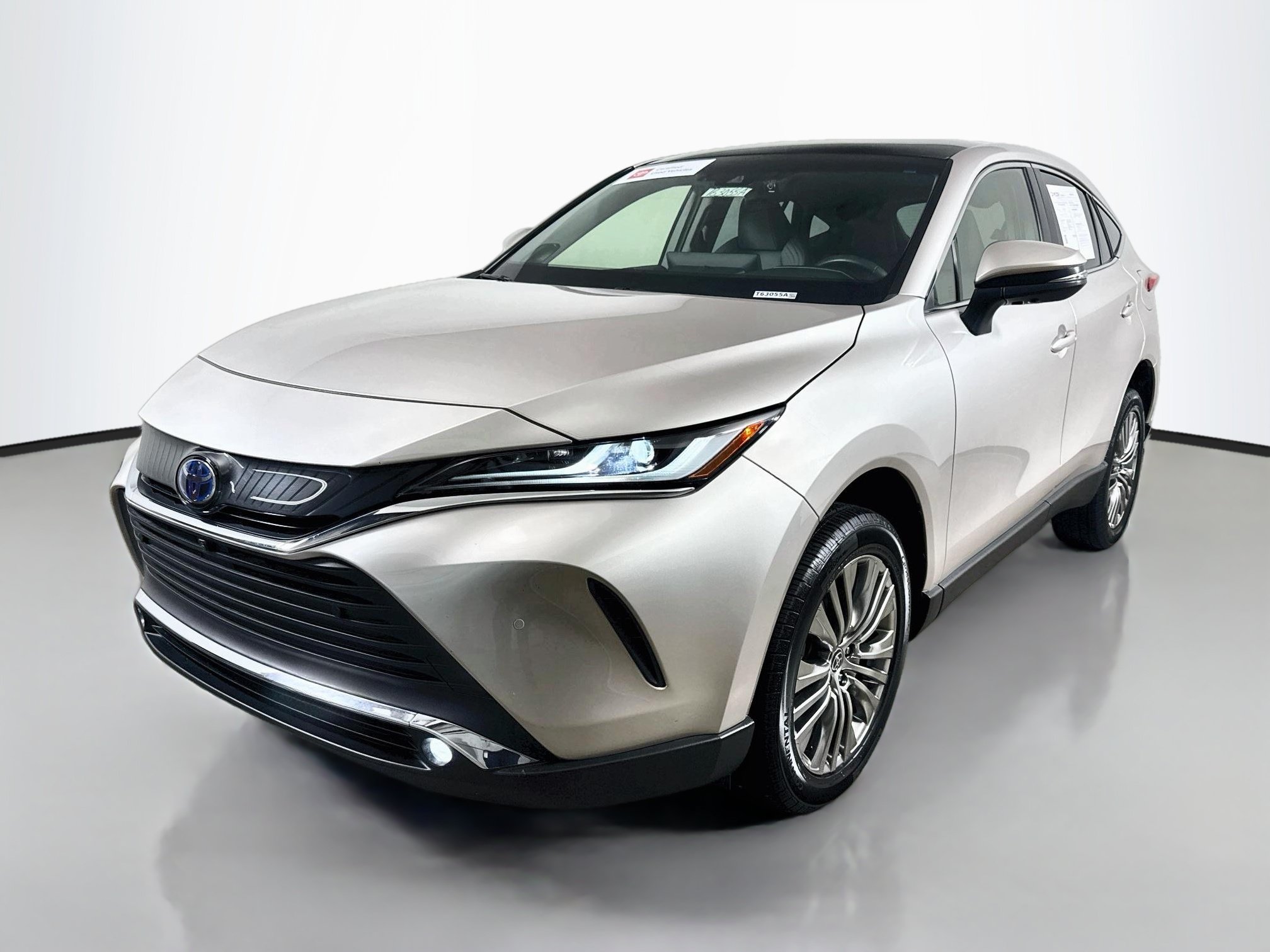 Certified 2022 Toyota Venza Limited w/ Advanced Technology Package AWD/4WD image 3