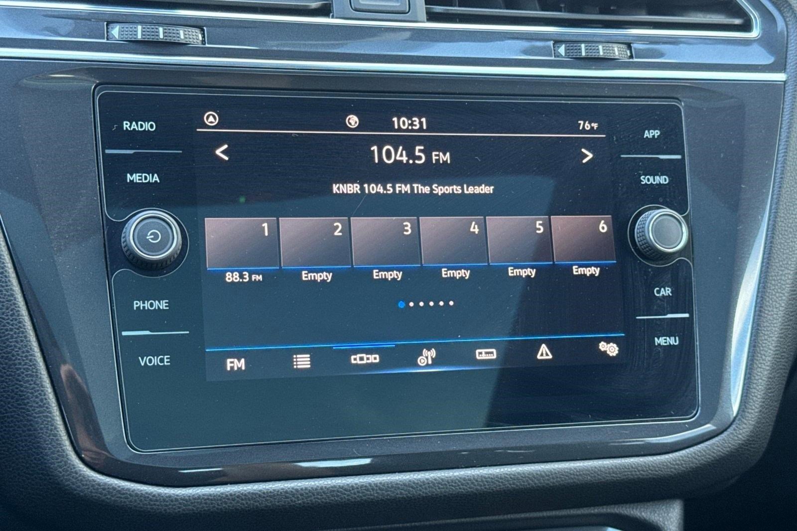 Used 2022 Volkswagen Tiguan SE R-Line image 25