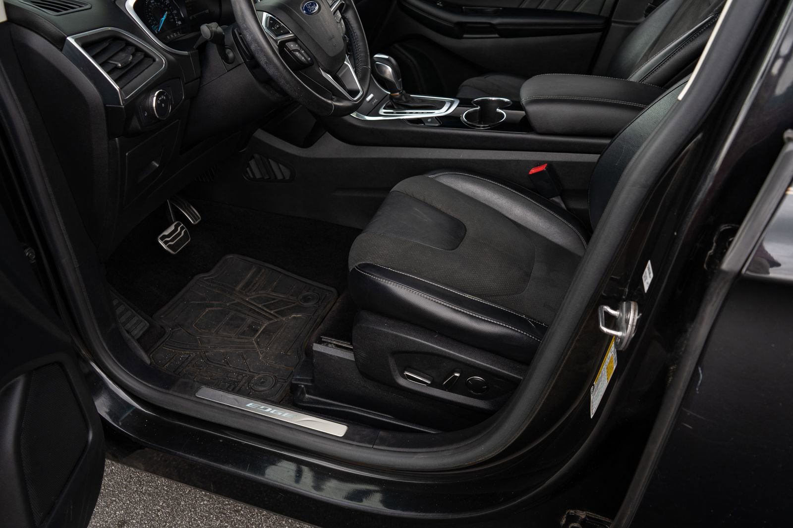 Used 2015 Ford Edge Sport AWD/4WD image 18