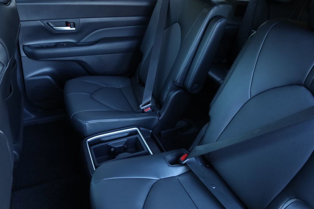 New 2026 Toyota Grand Highlander XLE image 8