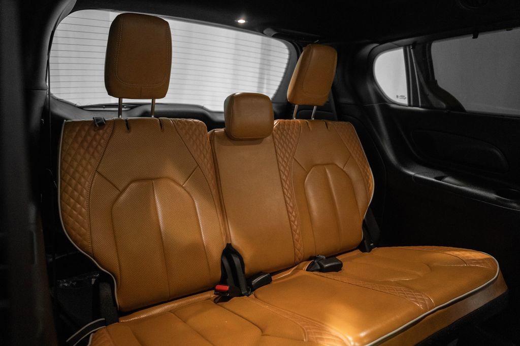 Used 2022 Chrysler Pacifica Pinnacle FWD image 40