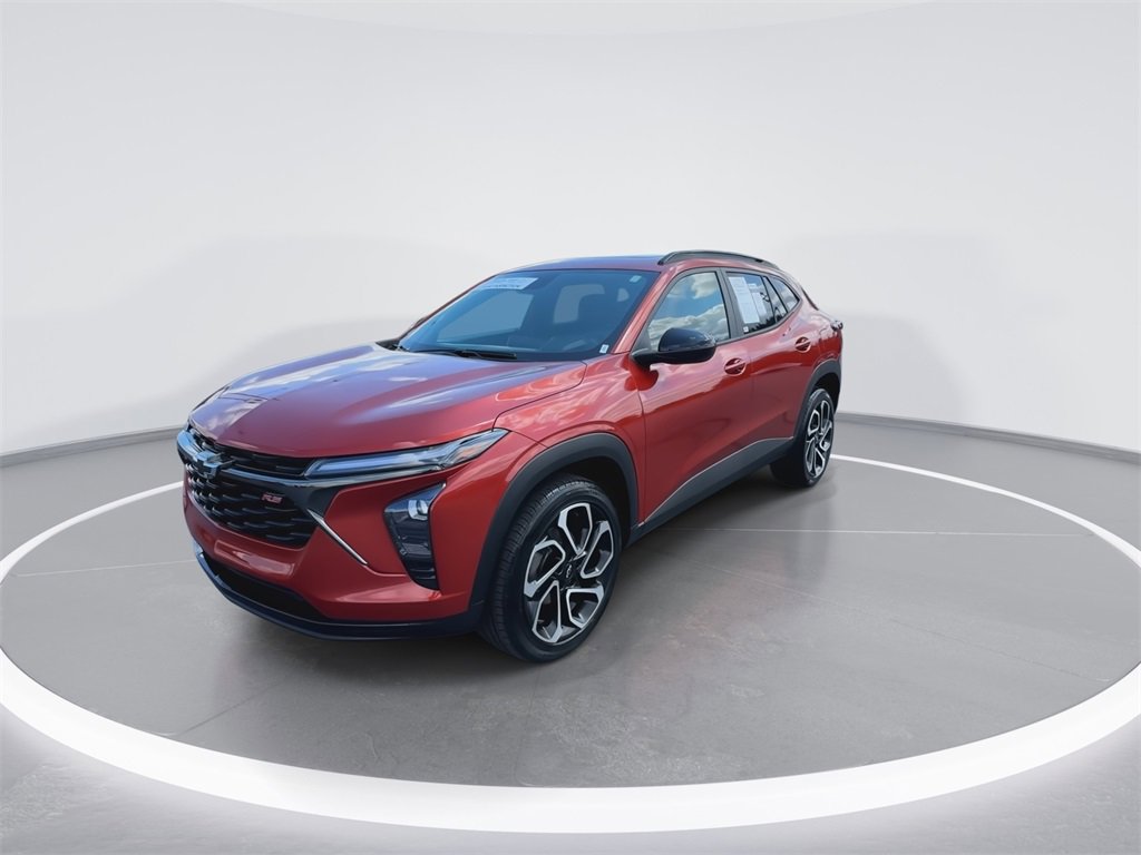 Used 2024 Chevrolet Trax RS w/ Sunroof Package image 4