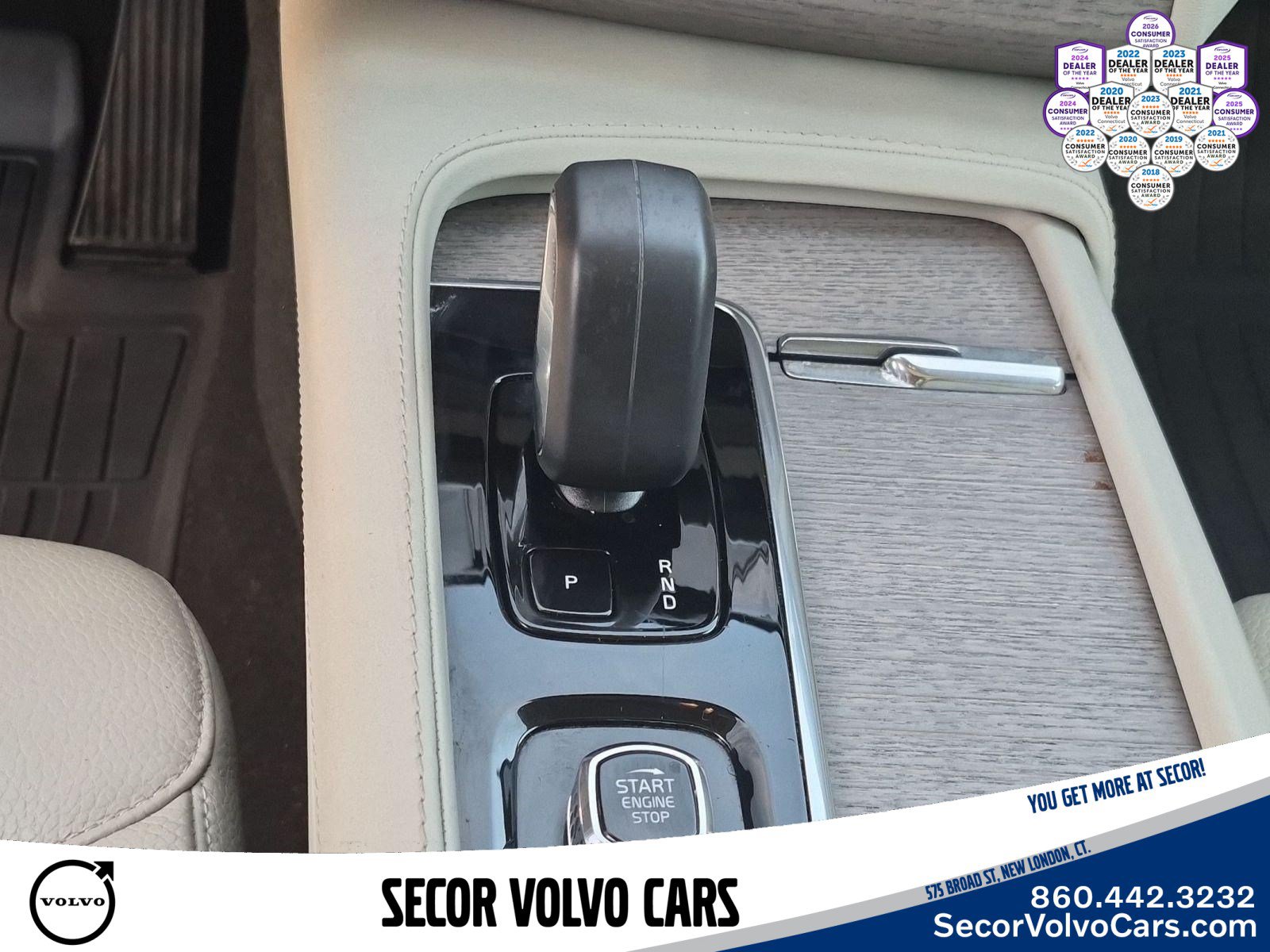 Used 2024 Volvo XC90 B6 Plus w/ Protection Package Premier AWD/4WD image 13