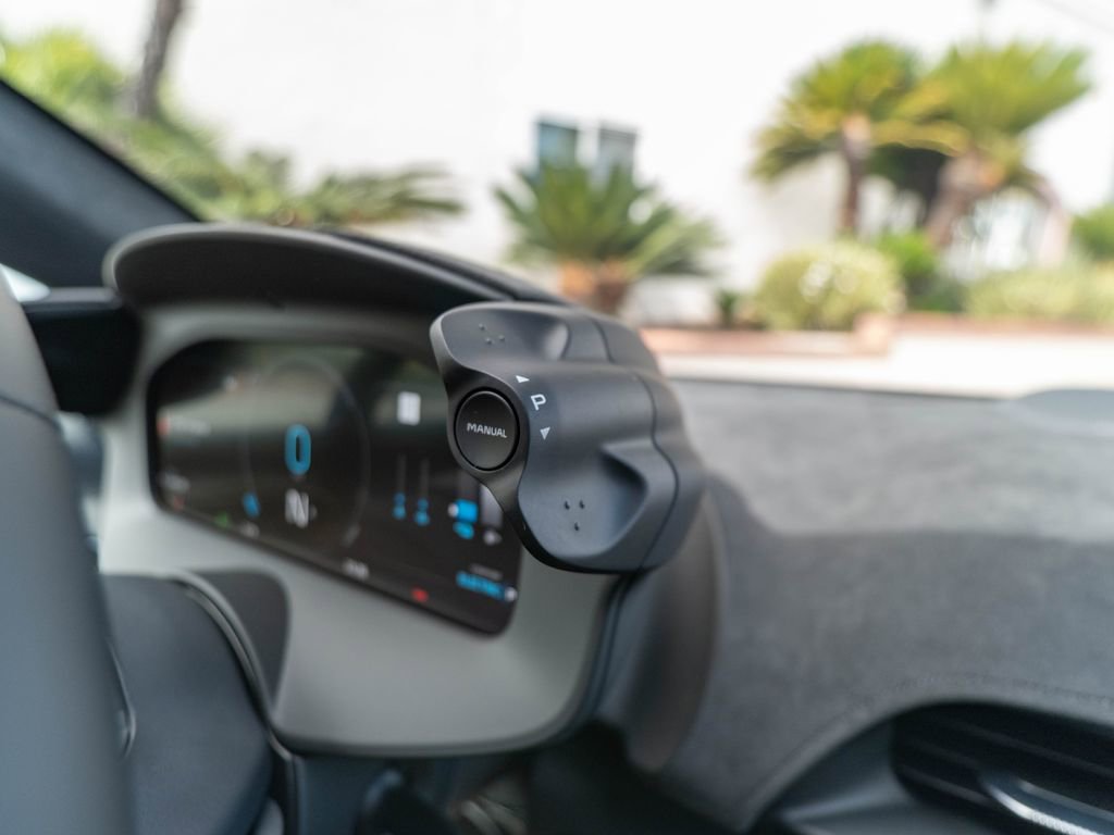 New 2026 McLaren Artura RWD image 20