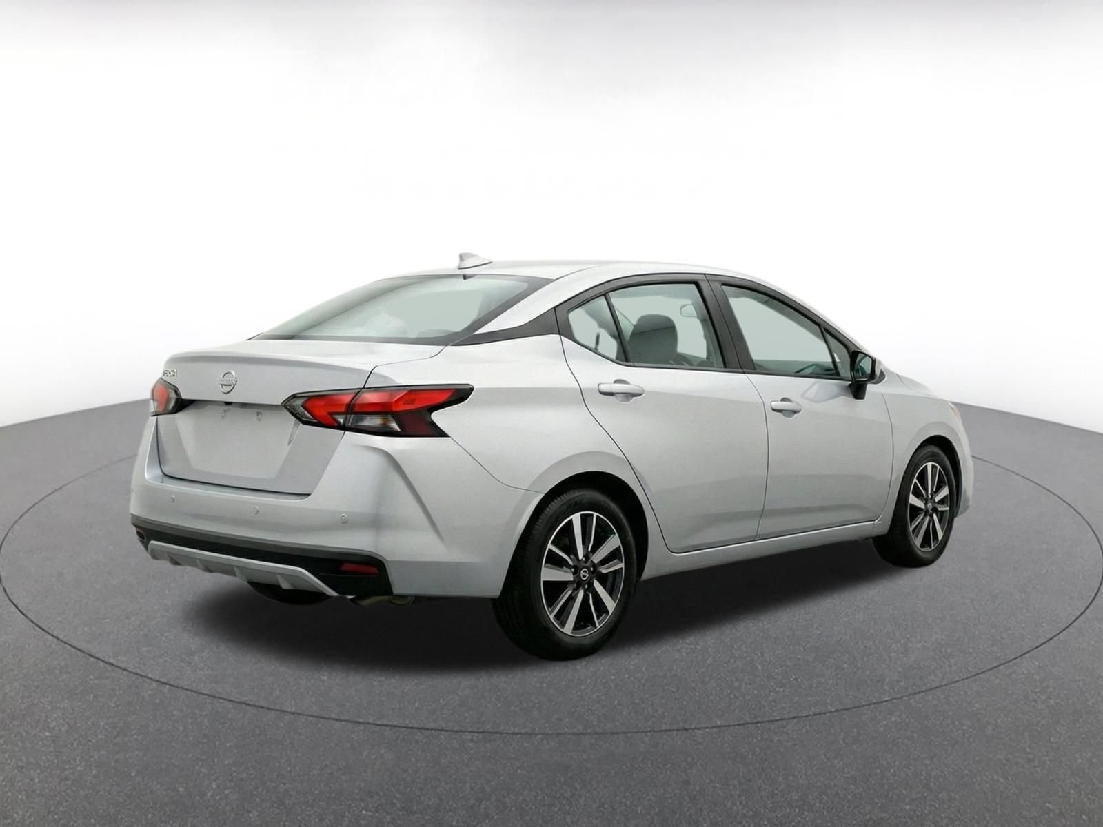 Used 2025 Nissan Versa SV FWD image 9