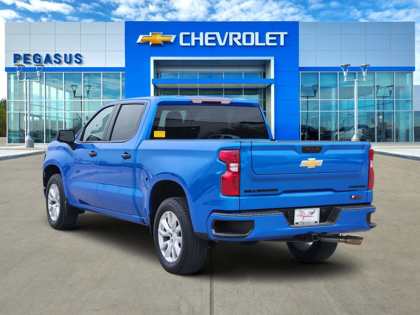 Used 2025 Chevrolet Silverado 1500 Custom RWD image 4