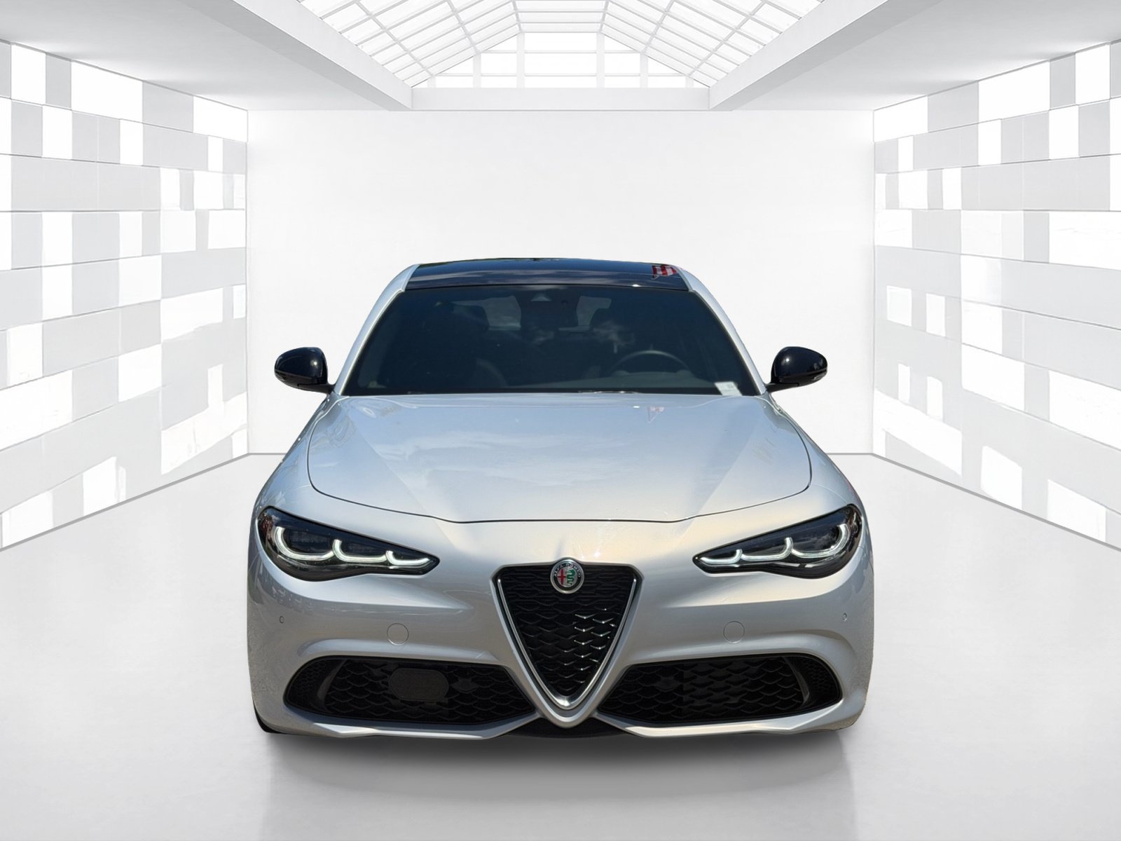 Used 2024 Alfa Romeo Giulia Ti w/ Active Assist Plus Package AWD/4WD image 2